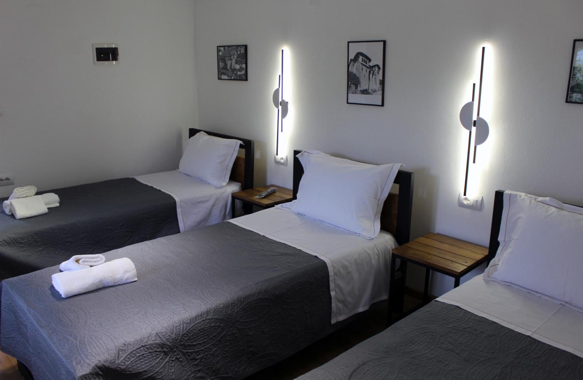 Guest House Amades Gjirokaster Bagian luar foto