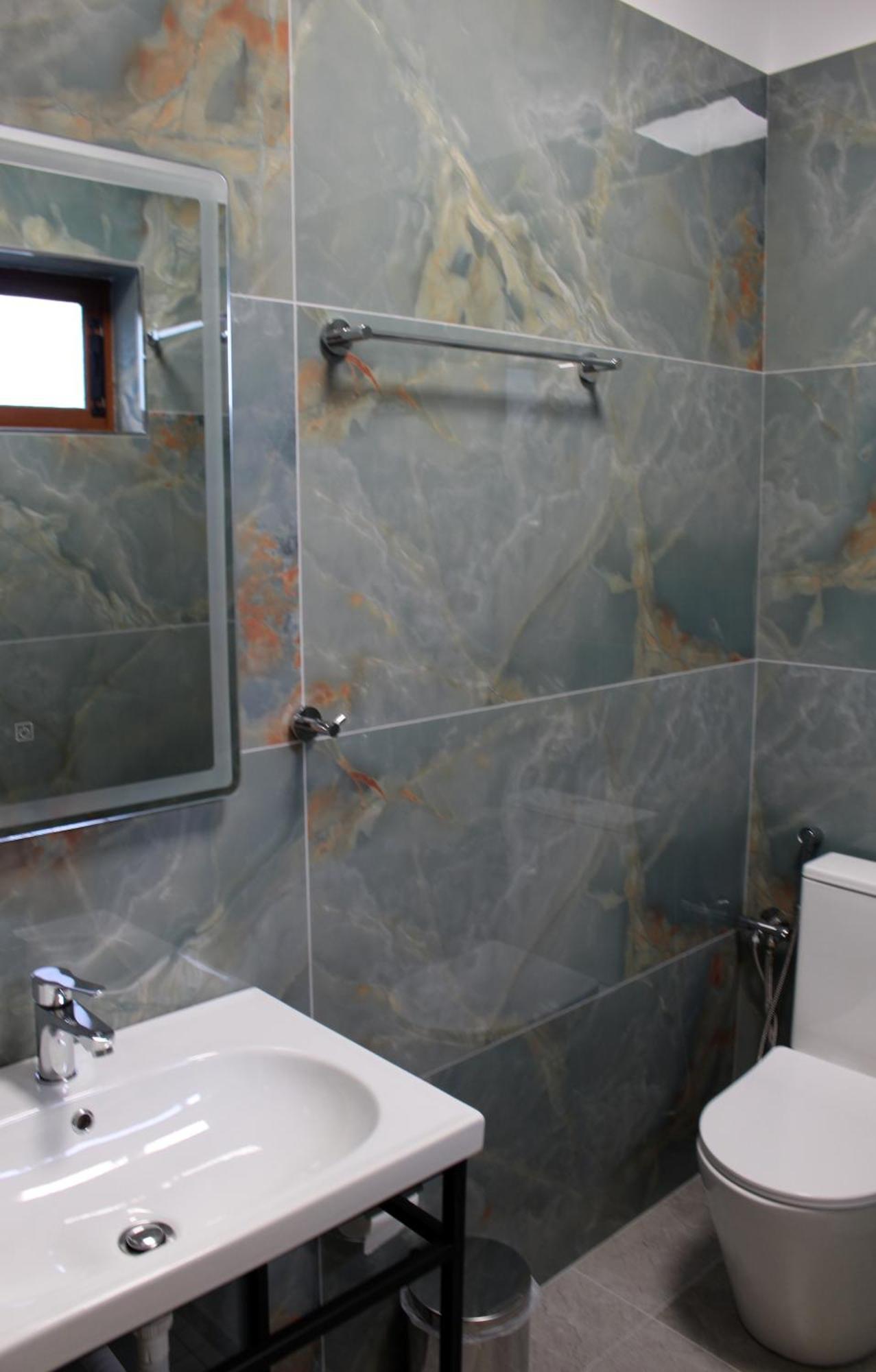 Guest House Amades Gjirokaster Bagian luar foto
